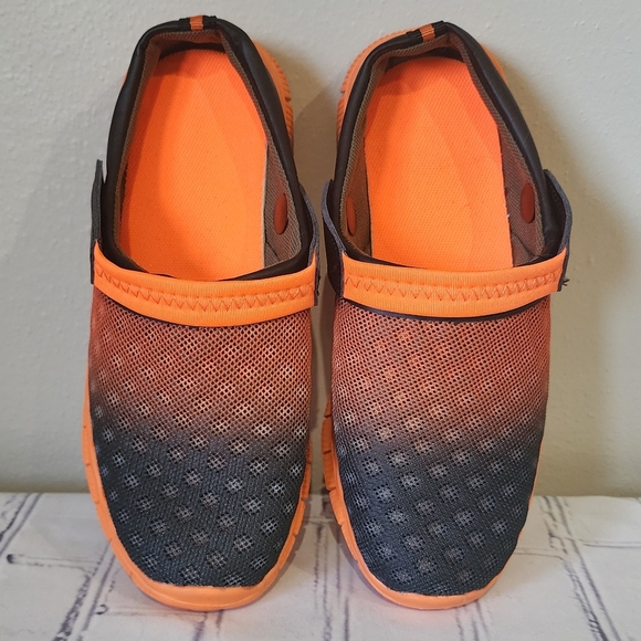 Orange & Black Slides - Picture 6 of 6